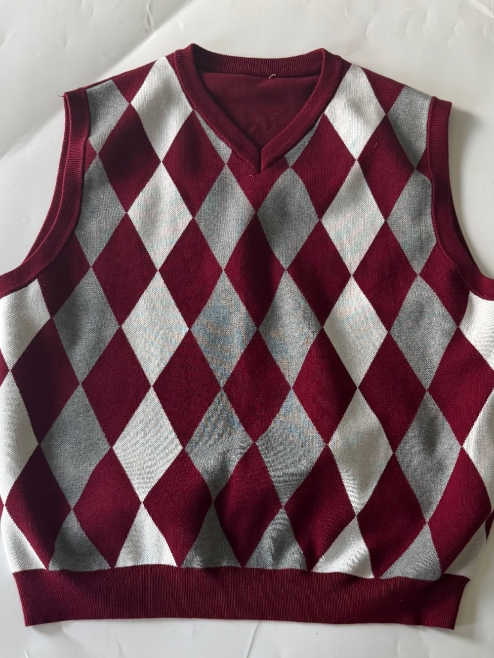 Men's Red/Gray Argyle Sweater Vest Size XL EUC